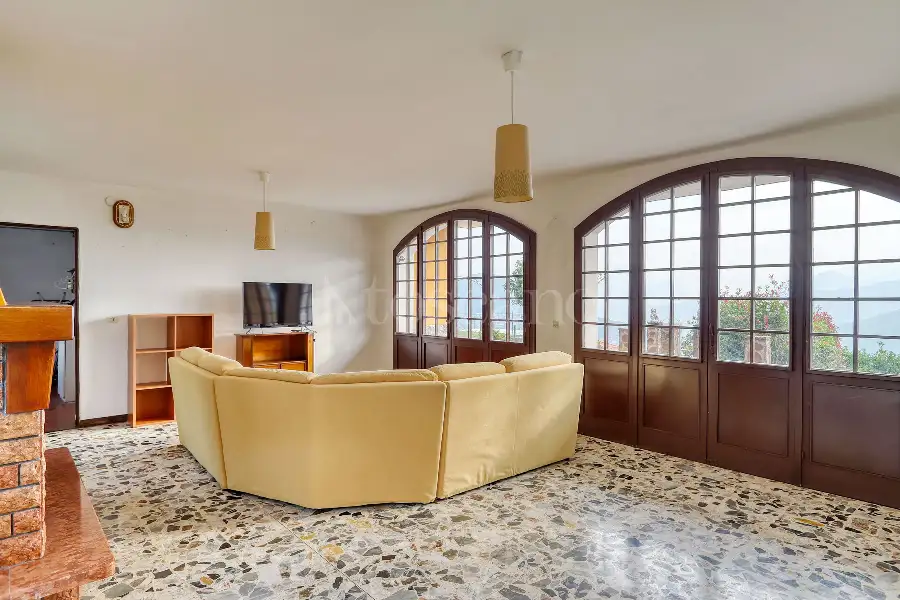Villa in vendita di 180 mq a €370.000 (rif. 208/2026)