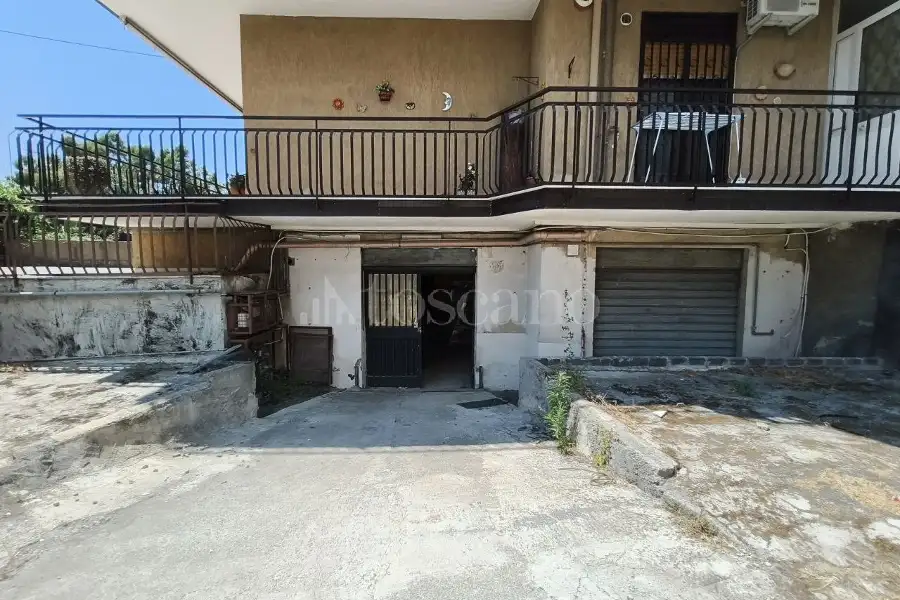 Magazzino in vendita di 262 mq a €160.000 (rif. 109/2026)