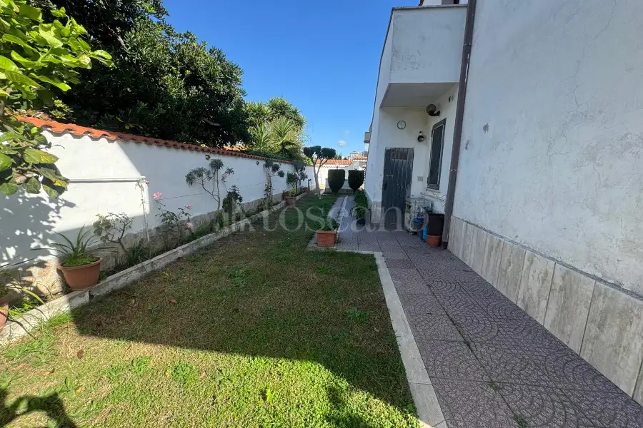Villa Bifamiliare in vendita di 240 mq a €594.000 (rif. 60/2025)
