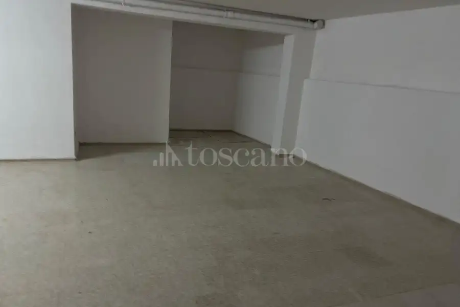 Negozio in vendita di 114 mq a €205.000 (rif. 8/2026)
