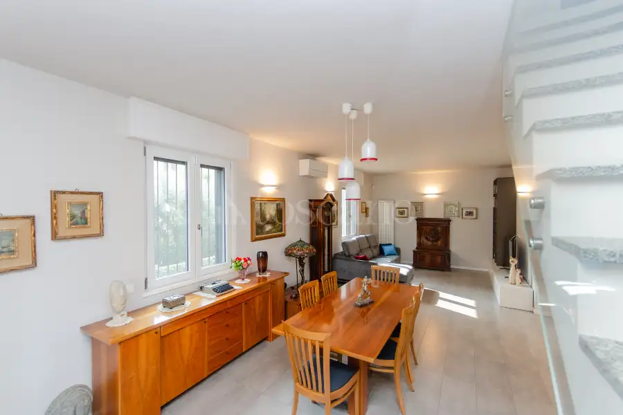 Villa in vendita di 250 mq a €1.490.000 (rif. 19/2025)