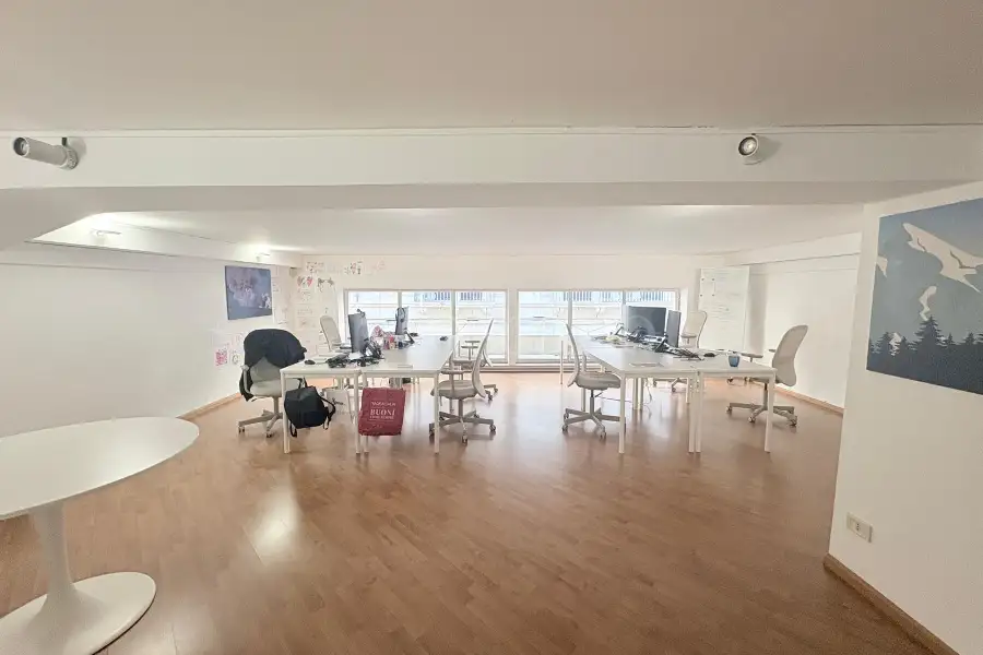 Negozio in vendita di 160 mq a €219.000 (rif. 10/2026)