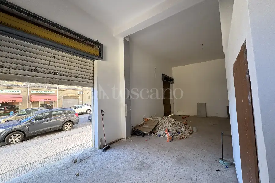 Negozio in vendita di 67 mq a €70.000 (rif. 17/2026)