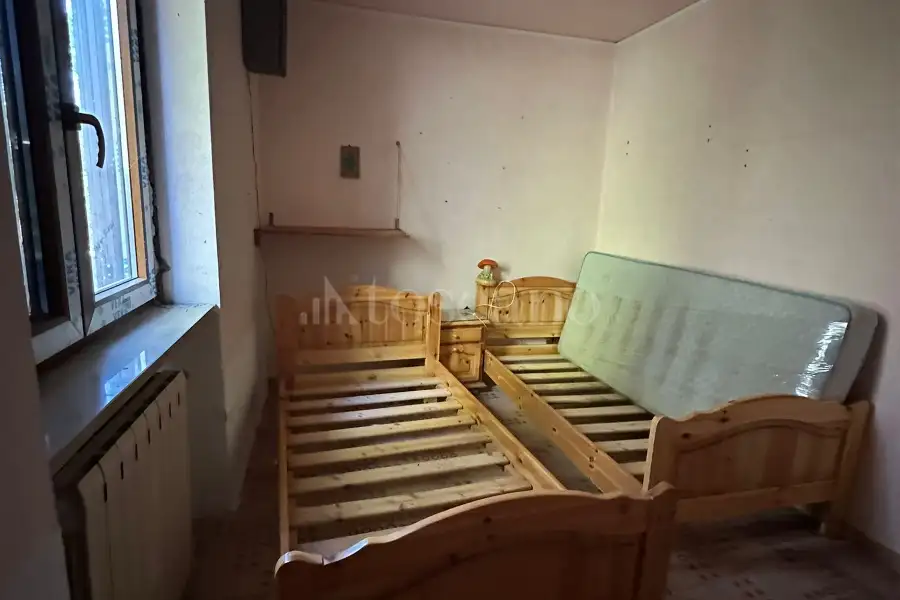 Villa Bifamiliare in vendita di 250 mq a €90.000 (rif. 6/2025)