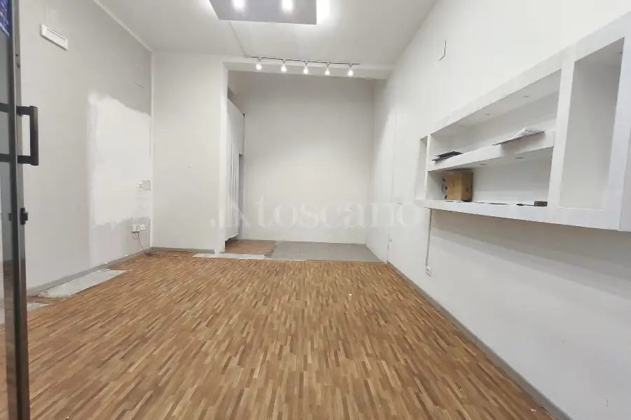 Negozio in affitto di 30 mq a €520 (rif. 7/2026)
