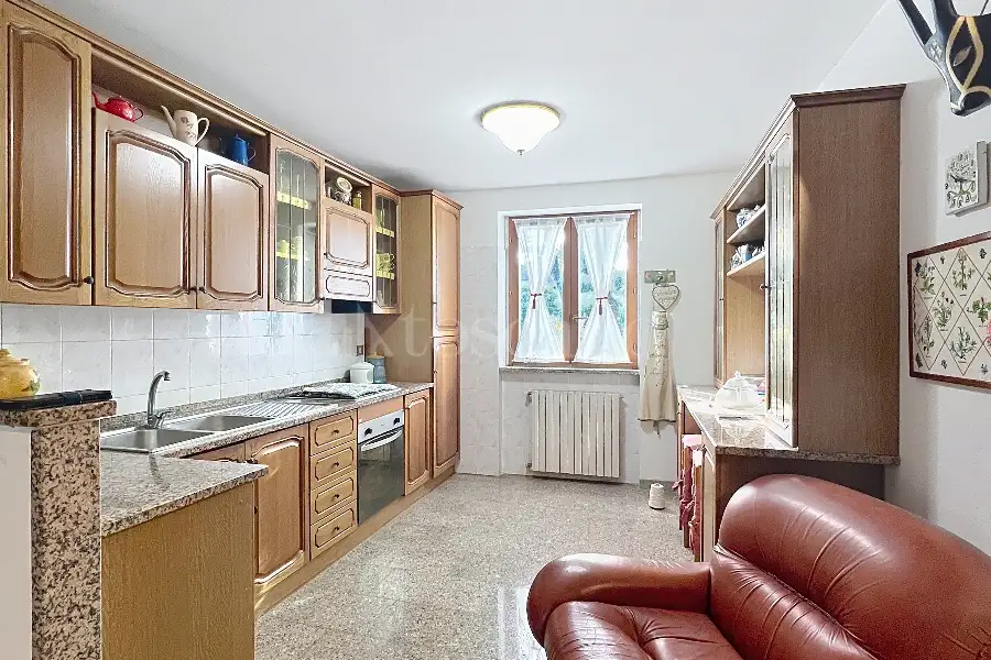 Villa in vendita di 600 mq a €590.000 (rif. 215/2025)