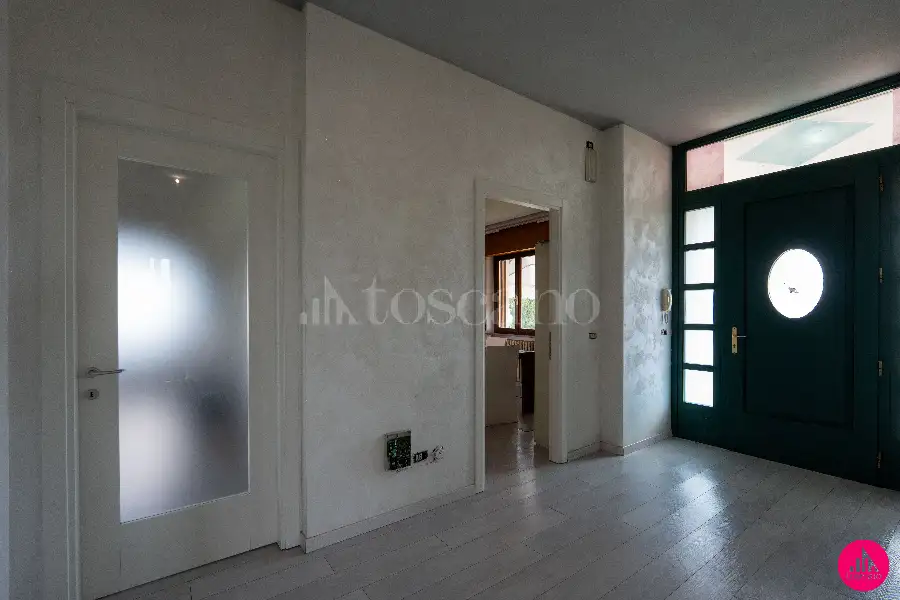 Villa in vendita di 303 mq a €499.000 (rif. 124/2026)