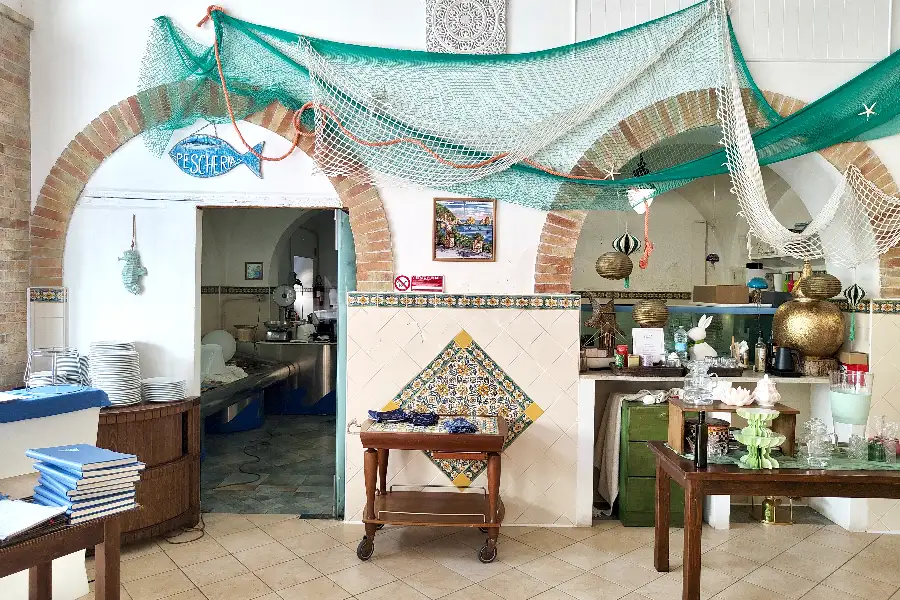 Casale in vendita di 1.300 mq a €1.350.000 (rif. 49/2026)