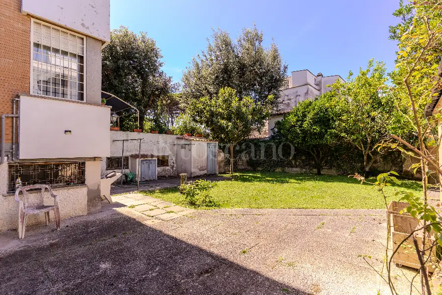 Villa in vendita di 400 mq a €780.000 (rif. 77/2025)
