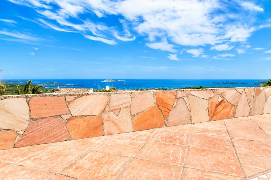 Villa in vendita di 278 mq a €1.200.000 (rif. 41/2025)