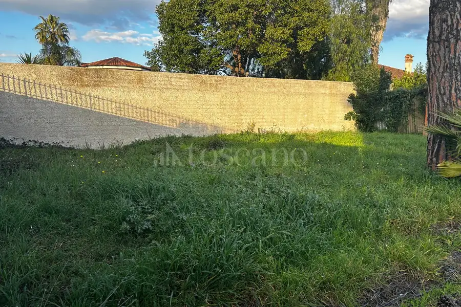 Edificabile Residenziali in vendita di 1.100 mq a €199.000 (rif. 10/2025)