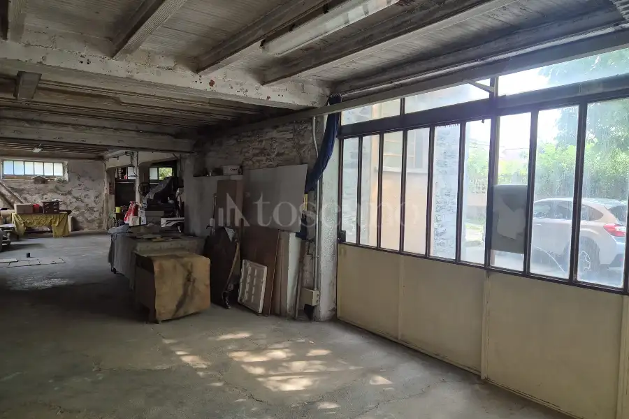 Laboratorio in vendita di 145 mq a €82.000 (rif. 35/2025)