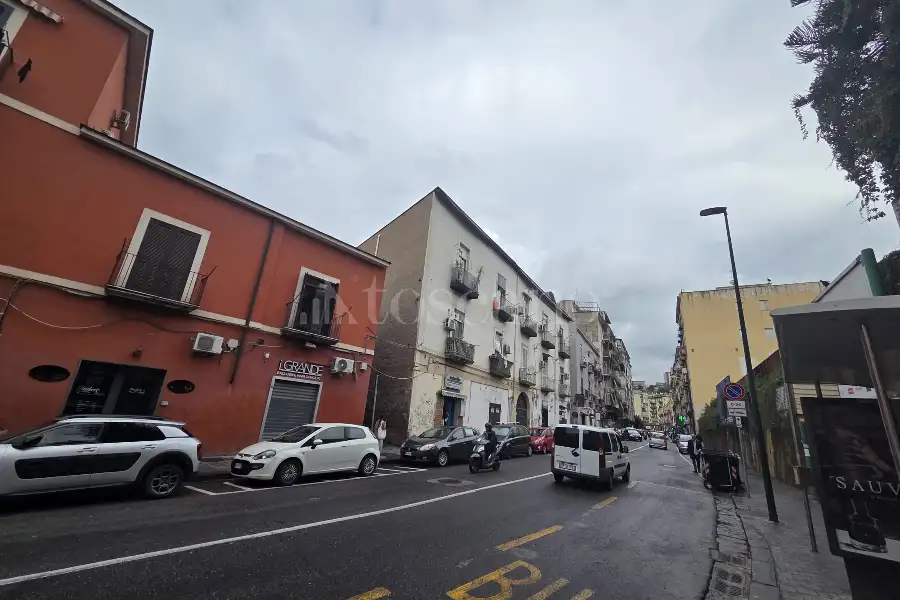 Negozio in affitto di 25 mq a €750 (rif. 14/2026)