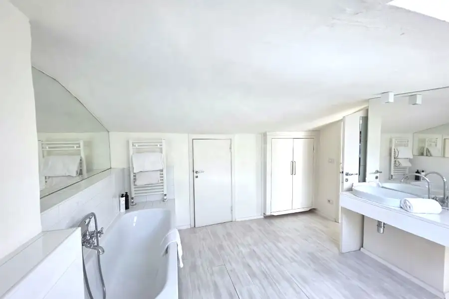 Casa in affitto di 101 mq a €1.800 (rif. 49/2026)
