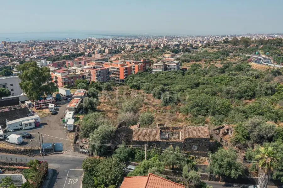 Casale in vendita di 600 mq a €998.000 (rif. 112/2025)