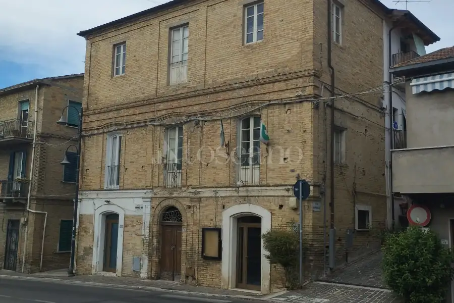 Palazzo in vendita di 160 mq a €165.000 (rif. 32/2026)