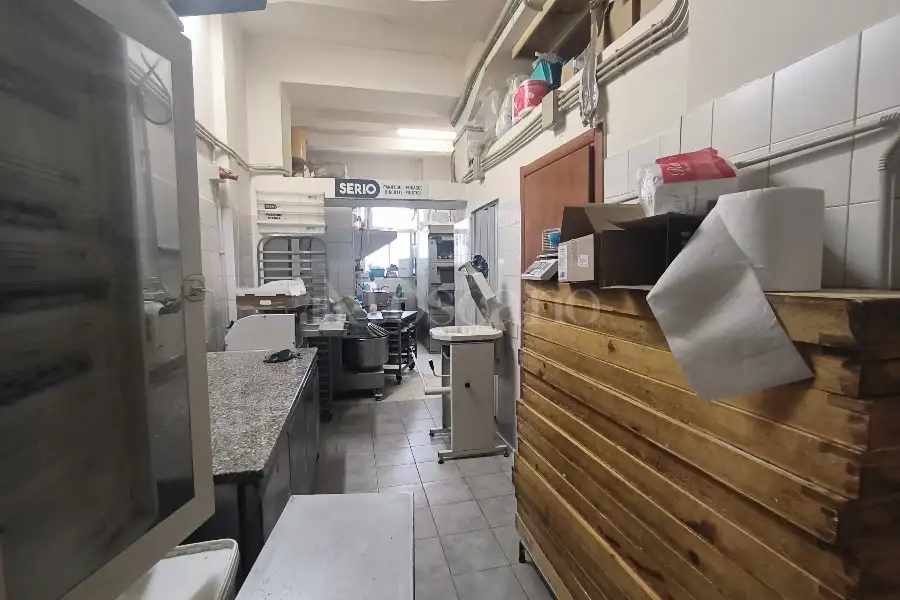 Negozio in affitto di 58 mq a €900 (rif. 34/2025)
