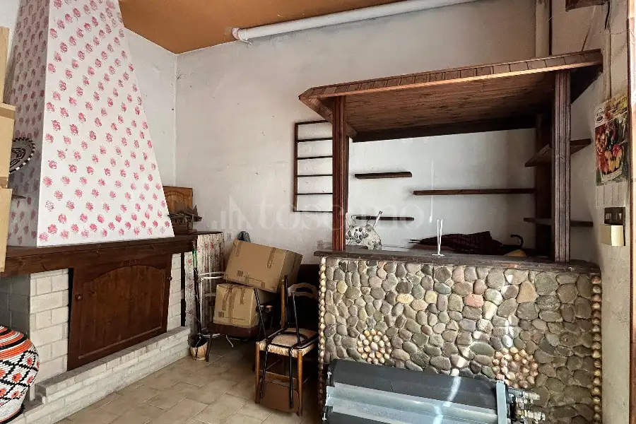 Casa Indipendente in vendita di 260 mq a €240.000 (rif. 120/2026)