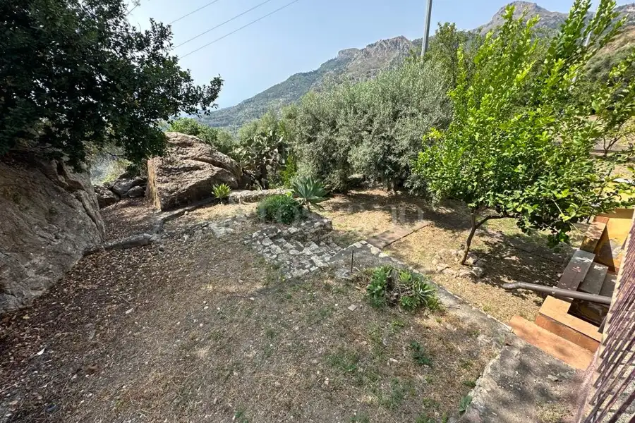Villino a Schiera in vendita di 182 mq a €205.000 (rif. 30/2023)