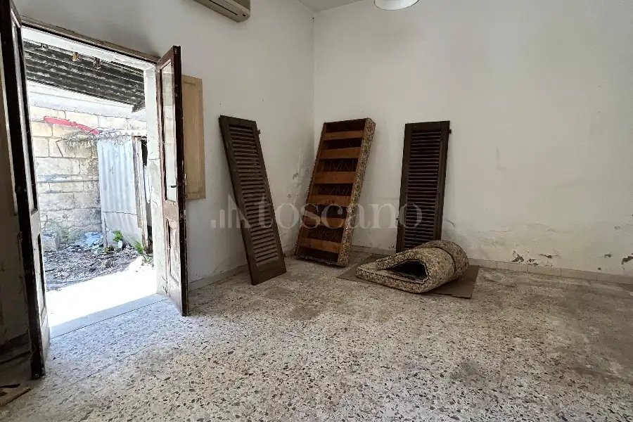 Magazzino in vendita di 14 mq a €15.000 (rif. 135/2026)
