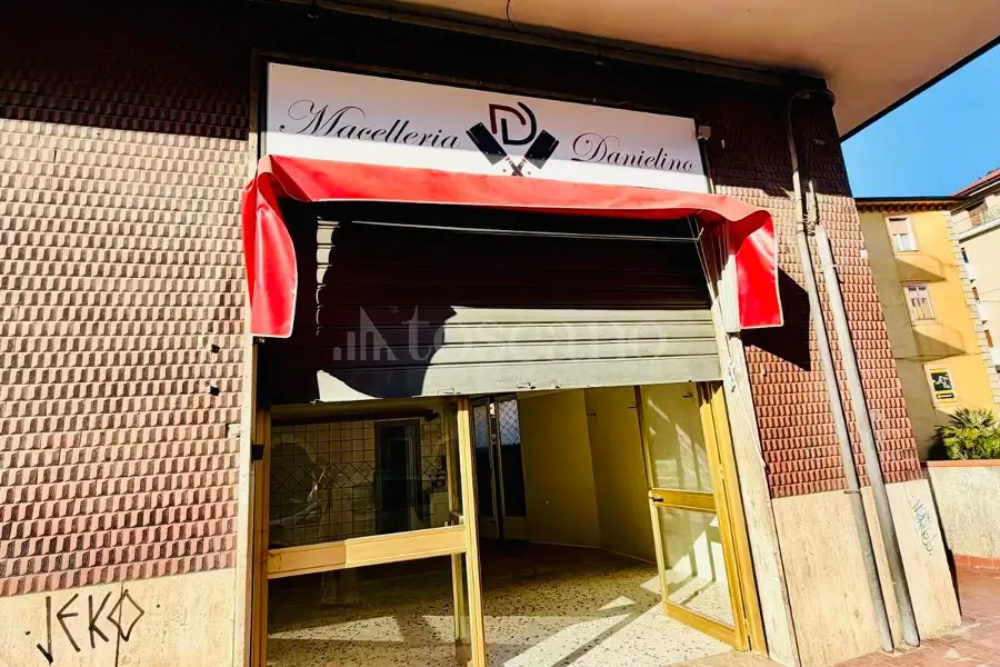 Negozio in affitto di 60 mq a €500 (rif. 48/2026)