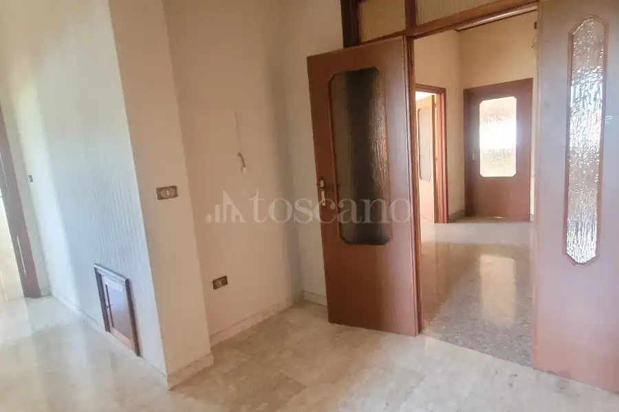 Casa Indipendente in vendita di 534 mq a €255.000 (rif. 1/2026)