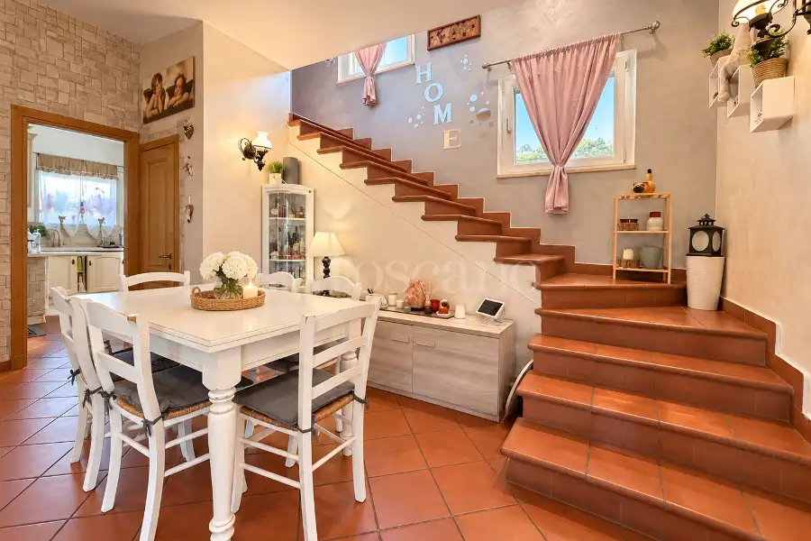 Villa in vendita di 300 mq a €1.250.000 (rif. 28/2026)