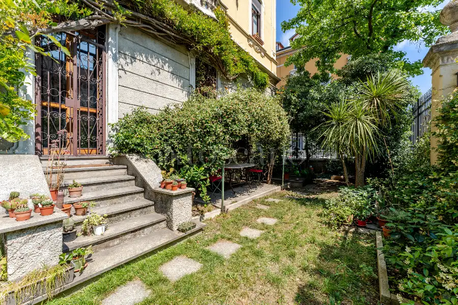 Casa in vendita di 360 mq trattativa riservata (rif. 44/2026)