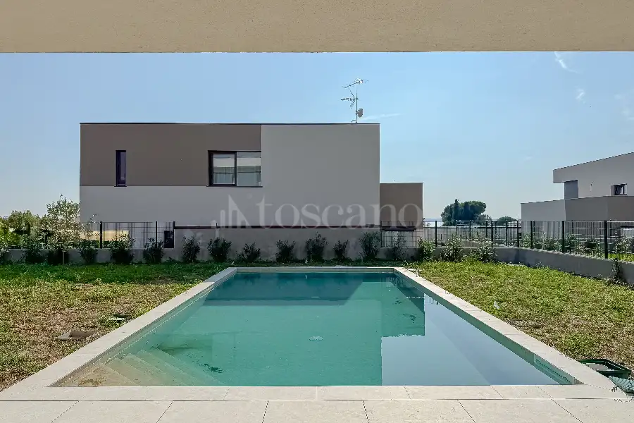 Villa in vendita di 292 mq a €1.590.000 (rif. 12/2025)