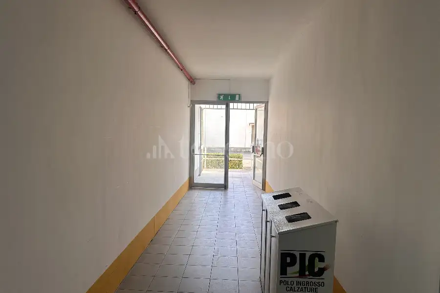 Negozio in vendita di 176 mq a €79.000 (rif. 31/2025)