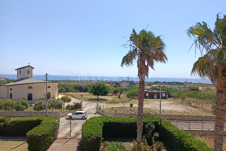 Villa in vendita di 470 mq a €698.000 (rif. 76/2026)