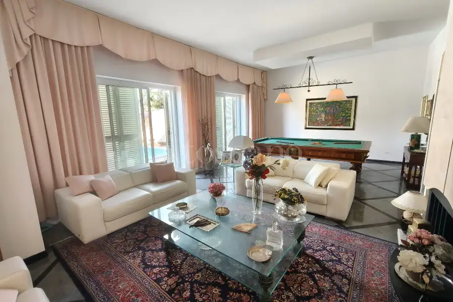 Villa in vendita di 230 mq a €649.000 (rif. 53/2026)