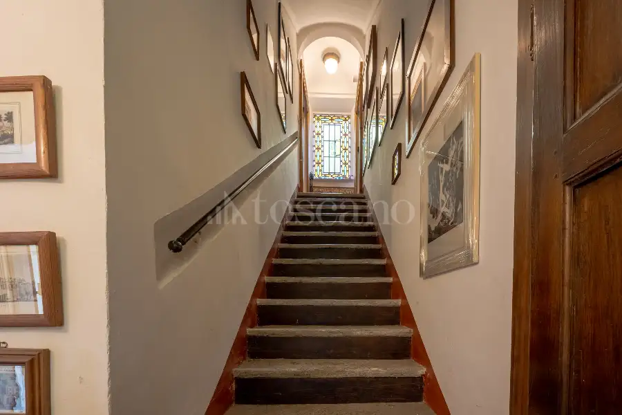 Casa Indipendente in vendita di 284 mq a €650.000 (rif. 41/2025)