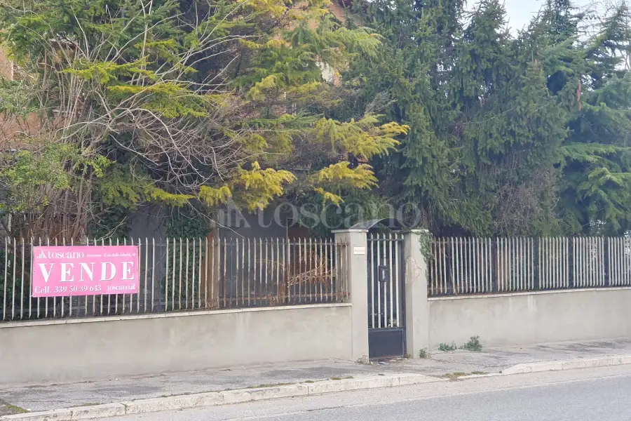 Casa Indipendente in vendita di 460 mq a €220.000 (rif. 31/2024)