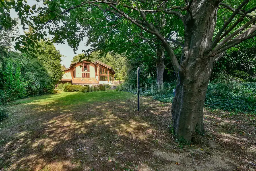 Villa in vendita di 320 mq a €630.000 (rif. 53/2026)