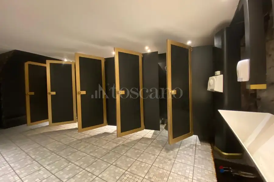 Negozio in vendita di 1.200 mq a €1.250.000 (rif. 40/2026)