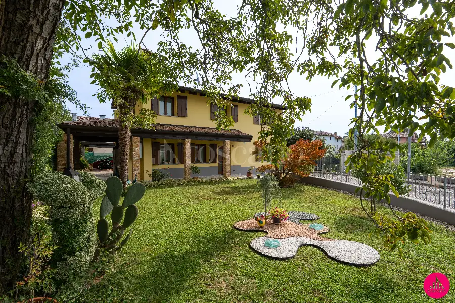 Villa in vendita di 200 mq a €315.000 (rif. 23/2026)
