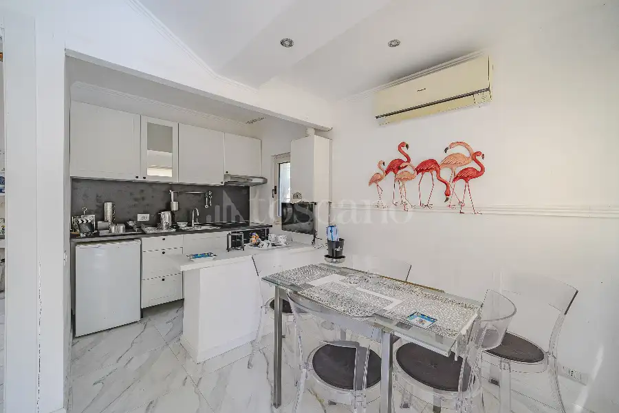 Villa in vendita di 210 mq a €980.000 (rif. 50/2026)