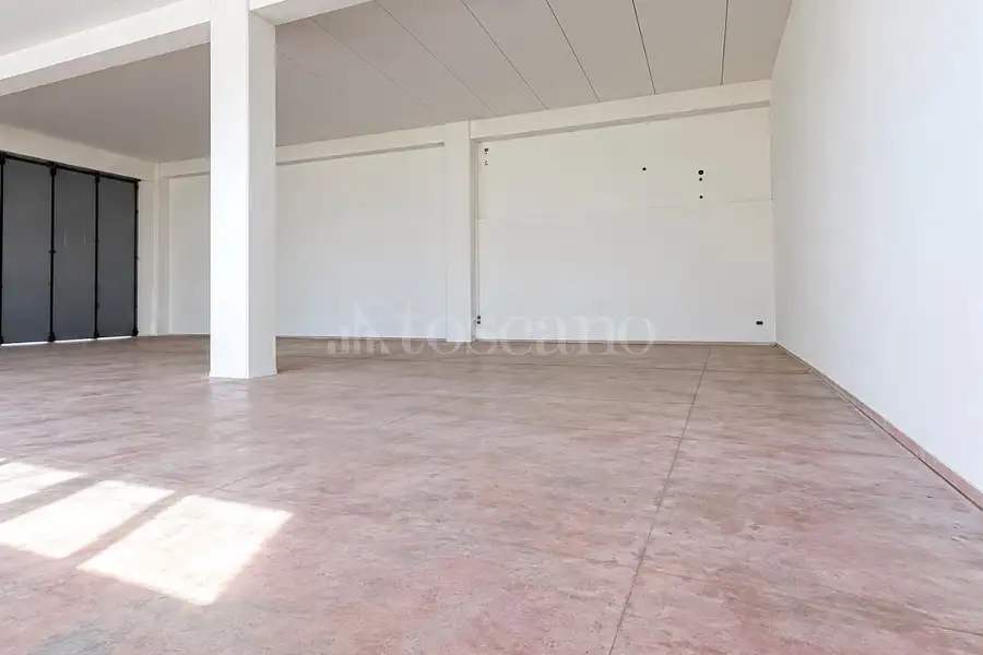Capannone in vendita di 310 mq a €250.000 (rif. 214/2026)