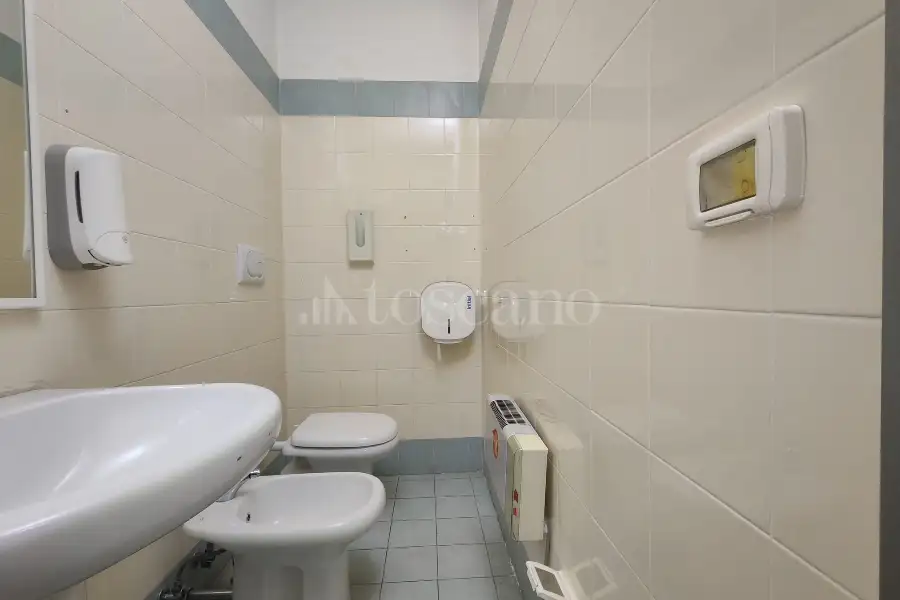 Negozio in affitto di 116 mq a €600 (rif. 7/2026)