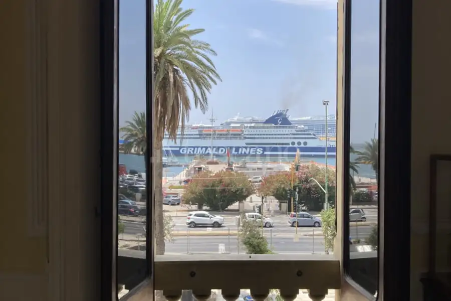 Ufficio in affitto di 163 mq a €2.500 (rif. 54/2025)