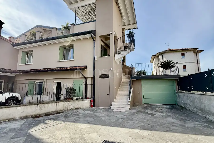 Villa Bifamiliare in vendita di 137 mq a €520.000 (rif. 20/2026)