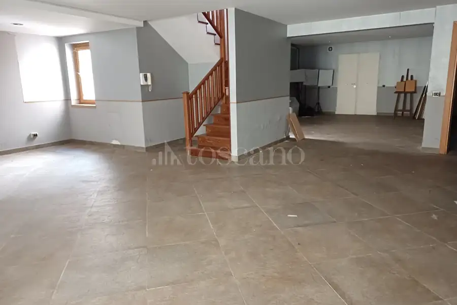 Villa in vendita di 370 mq a €495.000 (rif. 9/2026)