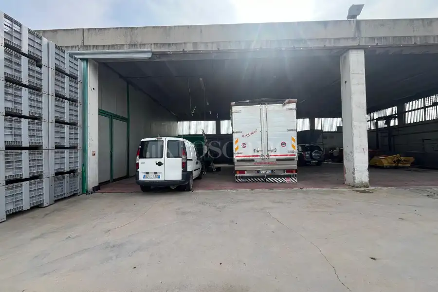 Capannone in vendita di 1.200 mq trattativa riservata (rif. 20/2026)