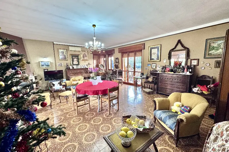 Villa in vendita di 320 mq a €299.000 (rif. 1/2026)