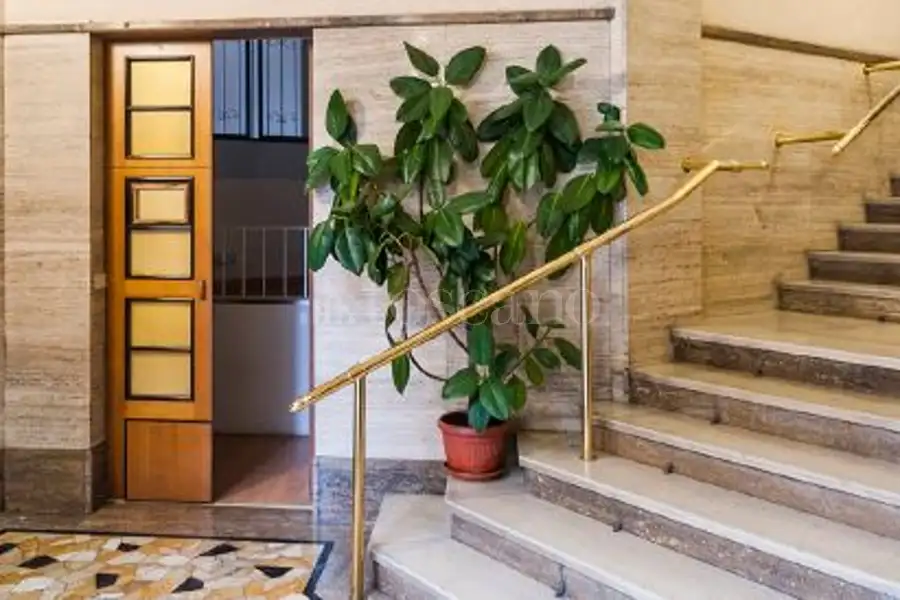 Ufficio in vendita di 151 mq a €990.000 (rif. 7/2026)