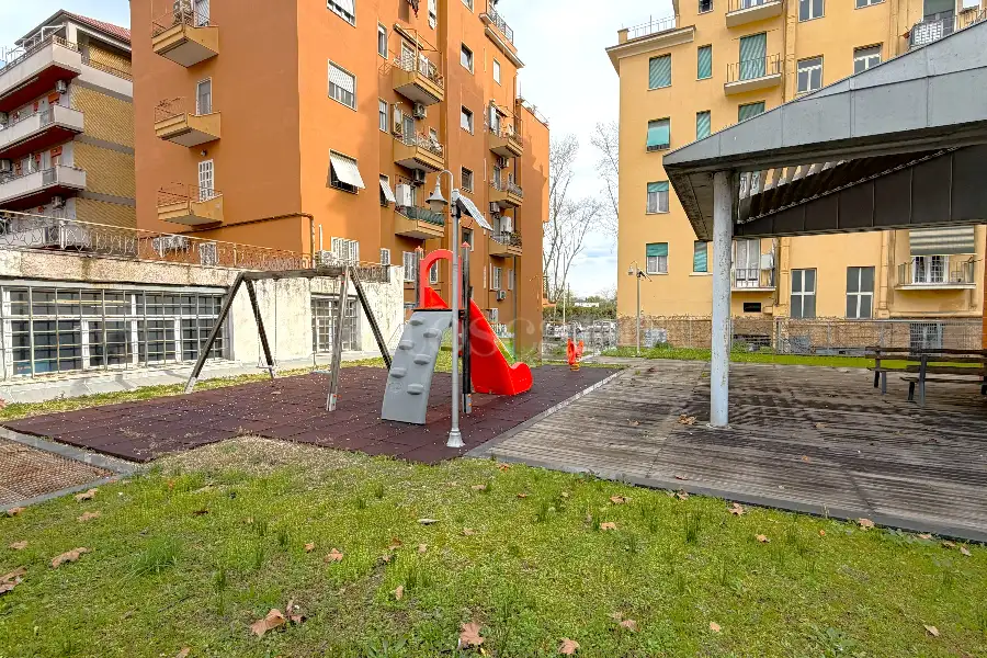 Negozio in vendita di 131 mq a €245.000 (rif. 3/2026)