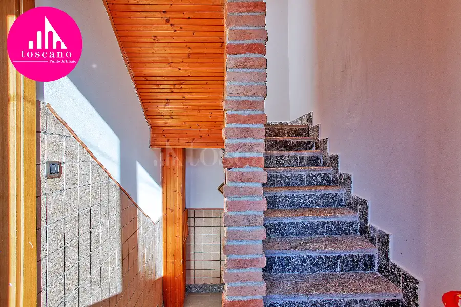 Casa Indipendente in vendita di 230 mq a €200.000 (rif. 141/2026)