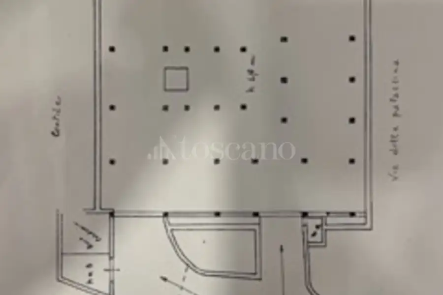 Garage in vendita di 620 mq a €250.000 (rif. 40/2025)