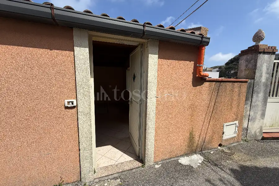 Casa Indipendente in vendita di 106 mq a €38.000 (rif. 19/2026)